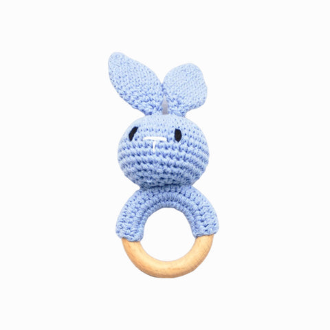 Κουδουνίστρα πλεχτή με ξύλινο μασητικό κρίκο Μπλε